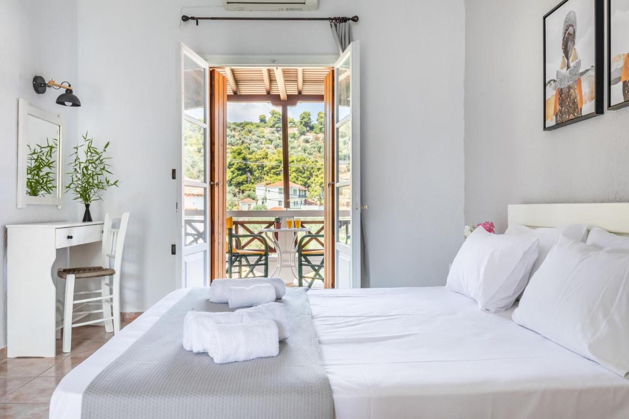 Konstantina Studios Skopelos Town Exterior photo
